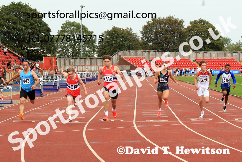 100 metres, Gateshead Tartan Games.  Photo: David T. Hewitson/Sports for All Pics